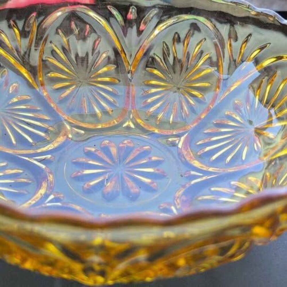 Vintage Anchor Hocking Cameo Medallion Amber Pressed Glass 8" Serving Bowl